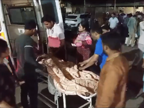 महिला मरीजों को सुपर स्पेशलिस्ट हॉस्पिटल में शिफ्ट किया गया।