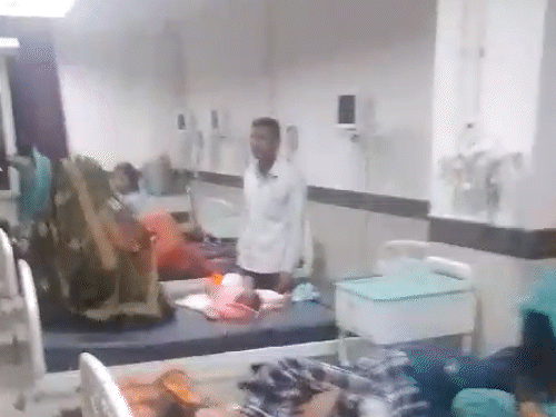 महिला मरीज और बच्चों को सुपर स्पेशलिस्ट हॉस्पिटल में भर्ती कराया गया है।