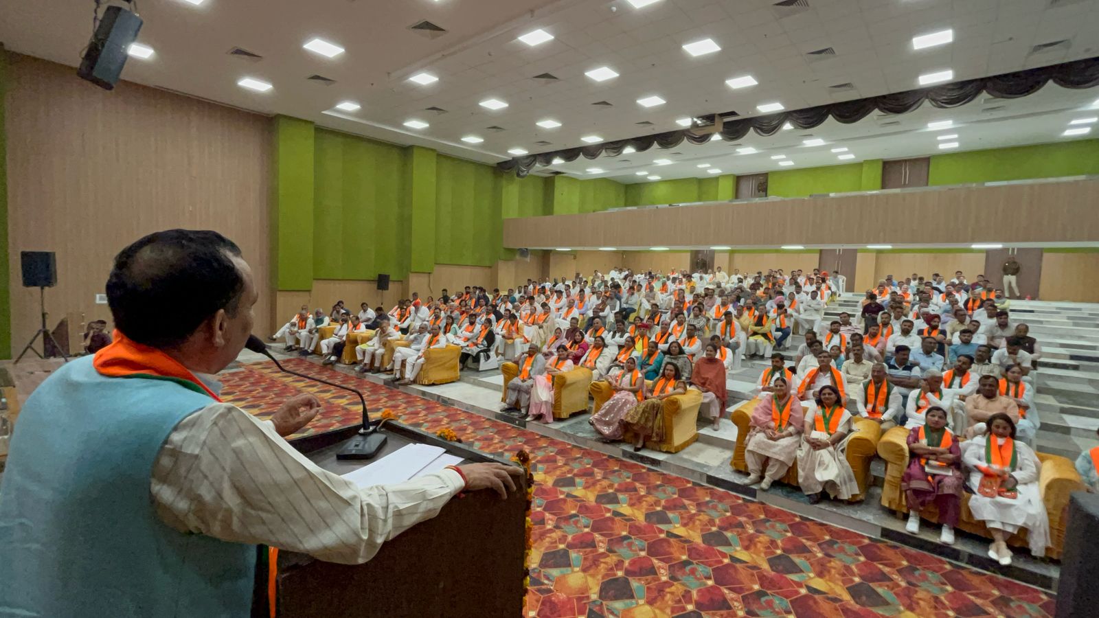 ਪਾਰਟੀ ਦੇ ਰਾਜ ਦੇ ਰਾਸ਼ਟਰਪਤੀ ਮੋਹਨ ਲਾਲ ਬਦੌਲੀ ਨੇ ਭਾਜਪਾ ਦੇ ਨਵੇਂ ਨਿਯੁਕਤ ਜ਼ਿਲ੍ਹੇ ਦੇ ਪ੍ਰਧਾਨ ਨੂੰ ਸੰਬੋਧਿਤ ਕਰਦਿਆਂ ਨਵੇਂ ਚੁਣੇ ਗਏ ਮੇਅਰ ਅਤੇ ਚੇਅਰਮੈਨ ਨੂੰ ਸੰਬੋਧਨ ਕੀਤਾ