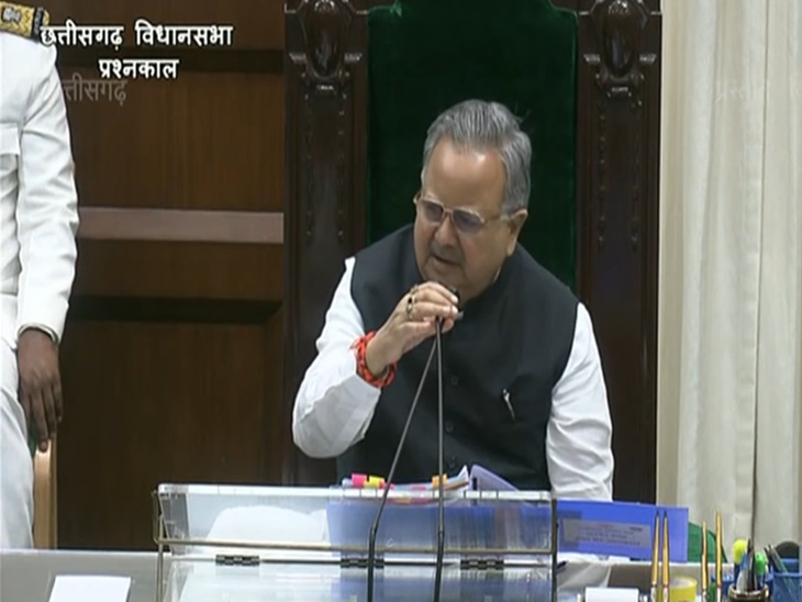 डॉ रमन सिंह ने रिकेश सेन को सवाल गरिता पूर्वक तरीके से पूछने को कहा।
