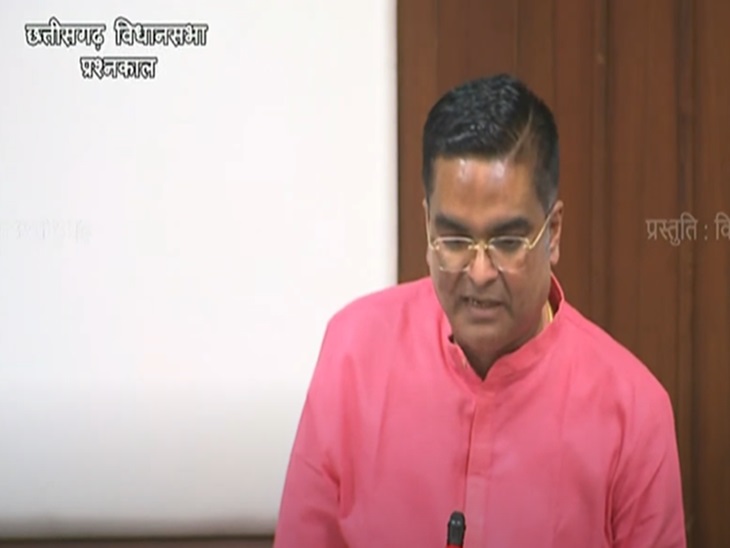 रिकेश सेन ने अपने इलाके में 100 बिस्तर अस्पताल की डिमांड की।