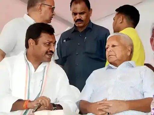 ਅਖਲਸ਼ ਸਿੰਘ ਨੂੰ ਆਰਜੇਡੀ ਸੁਪਰੀਮੋ ਲੰਦ ਪ੍ਰਸਾਦ ਨਾਲ ਜੋੜਿਆ ਗਿਆ.