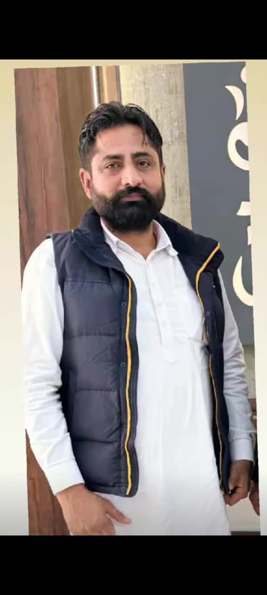 ਦਸਤਾਰ ਨੂੰ ਸੰਭਾਲਿਆ ਜੱਟਟਾ ਕਿਸਾਨ ਸੰਘਰਸ਼ ਸੰਮਤੀ ਰਾਜ ਦੇ ਪ੍ਰਧਾਨ ਮਨਦੀਪ ਨਥਵਨ.