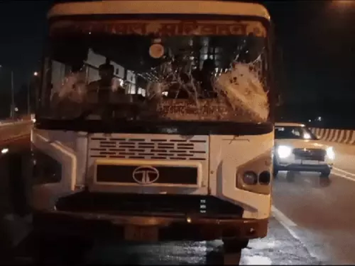 ਹਿਮਾਚਲ ਬੱਸ ਖਰੜ, ਪੰਜਾਬ ਵਿੱਚ ਬੈਂਬਲਗ ਤੋੜ ਦਿੱਤੀ ਗਈ.