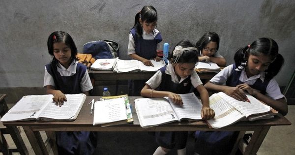 प्रदेश के लगभग 700 निजी स्कूलों ने इस योजना के तहत 34,271 सीटों का ब्योरा दिया है।