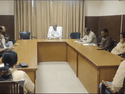 ਅਧਿਕਾਰੀਆਂ ਨਾਲ ਐਸ ਡੀ ਐਮ ਪਿਹੋਆ ਦੀ ਮੀਟਿੰਗ.