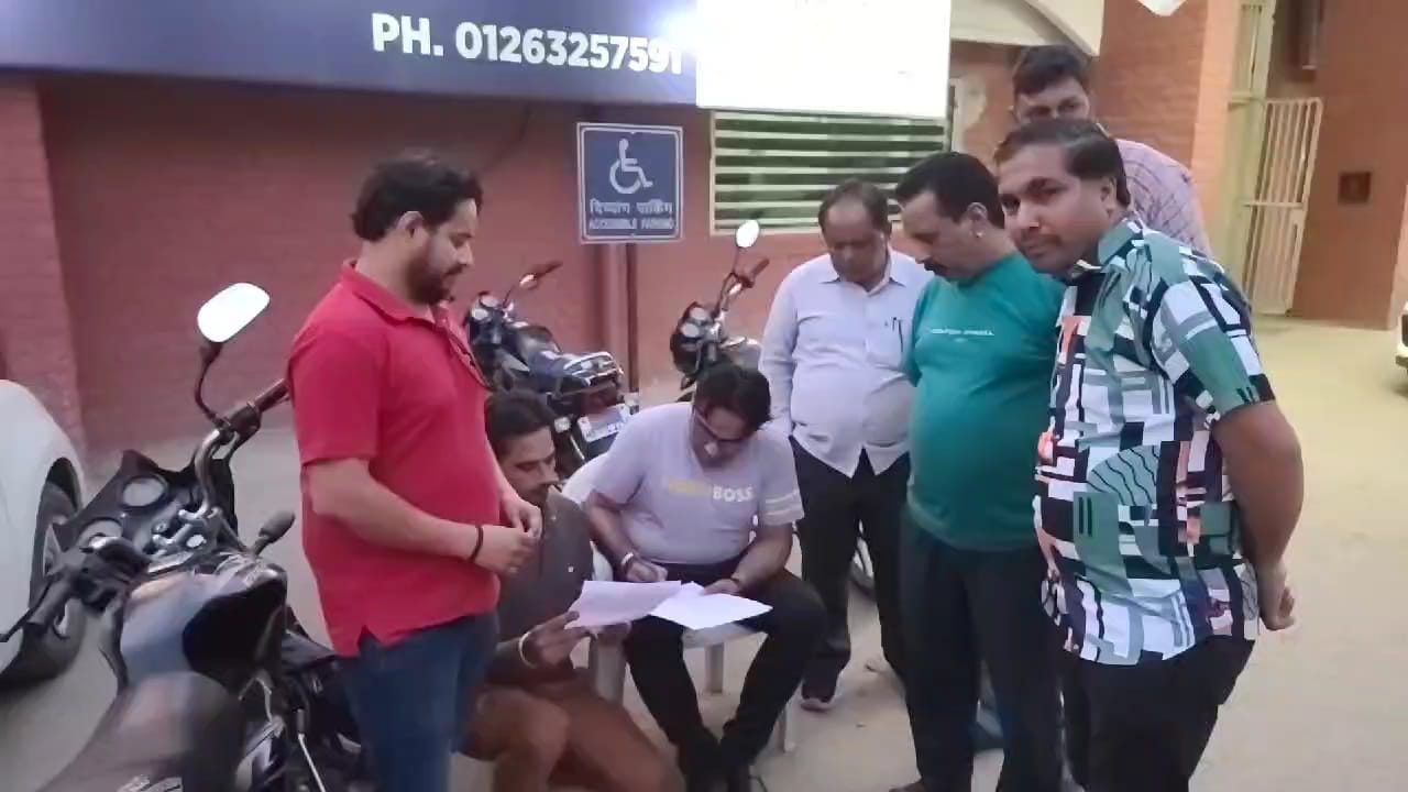 ਪੀੜਤ ਪੁਲਿਸ ਸਟੇਸ਼ਨ ਤੇ ਪਹੁੰਚੇ