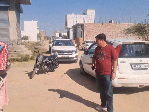 ਬਿ bea ਟੀਟੀਸ਼ੀਅਨ 'ਤੇ ਫਾਇਰਿੰਗ ਤੋਂ ਬਾਅਦ ਉਸਦਾ ਪਰਿਵਾਰ ਵੀ ਸਥਾਨ' ਤੇ ਪਹੁੰਚ ਗਿਆ.