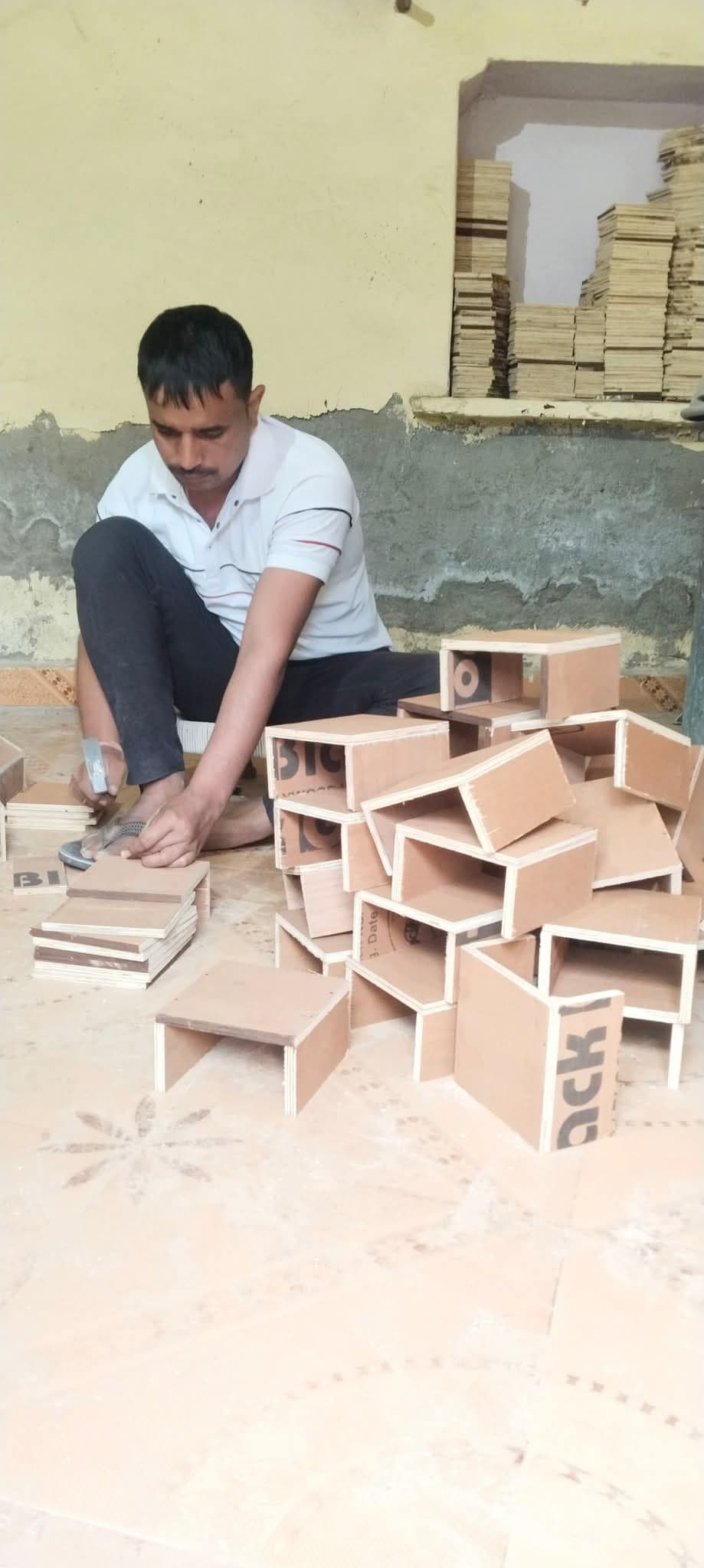 ਸ਼ਕਤੀ ਸਿੰਘ ਸਪੈਰੋ ਲਈ ਆਲ੍ਹਣਾ ਬਣਾਉਂਦੇ ਹਨ