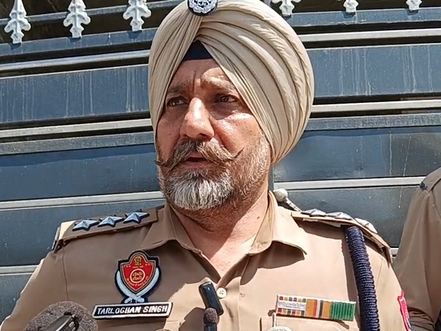 ਡੀਐਸਪੀ ਤ੍ਰਿਲੋਚਨ ਸਿੰਘ ਨੇ ਕੇਸ ਬਾਰੇ ਜਾਣਕਾਰੀ ਦਿੰਦੇ ਹੋਏ.