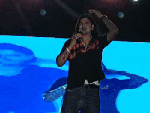 ਏਐਮਆਈਟੀ ਸੈਣੀ ਰੋਹਤਕੀਆ ਸਟੇਜ ਤੋਂ ਪ੍ਰਦਰਸ਼ਨ ਕਰ ਰਹੀ ਹੈ