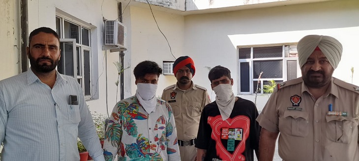 ਸੋਮਵਾਰ ਨੂੰ ਦੋਵਾਂ ਮੁਲਜ਼ਮਾਂ ਨੂੰ ਪੁਲਿਸ ਨੇ ਗ੍ਰਿਫਤਾਰ ਕੀਤਾ ਸੀ.