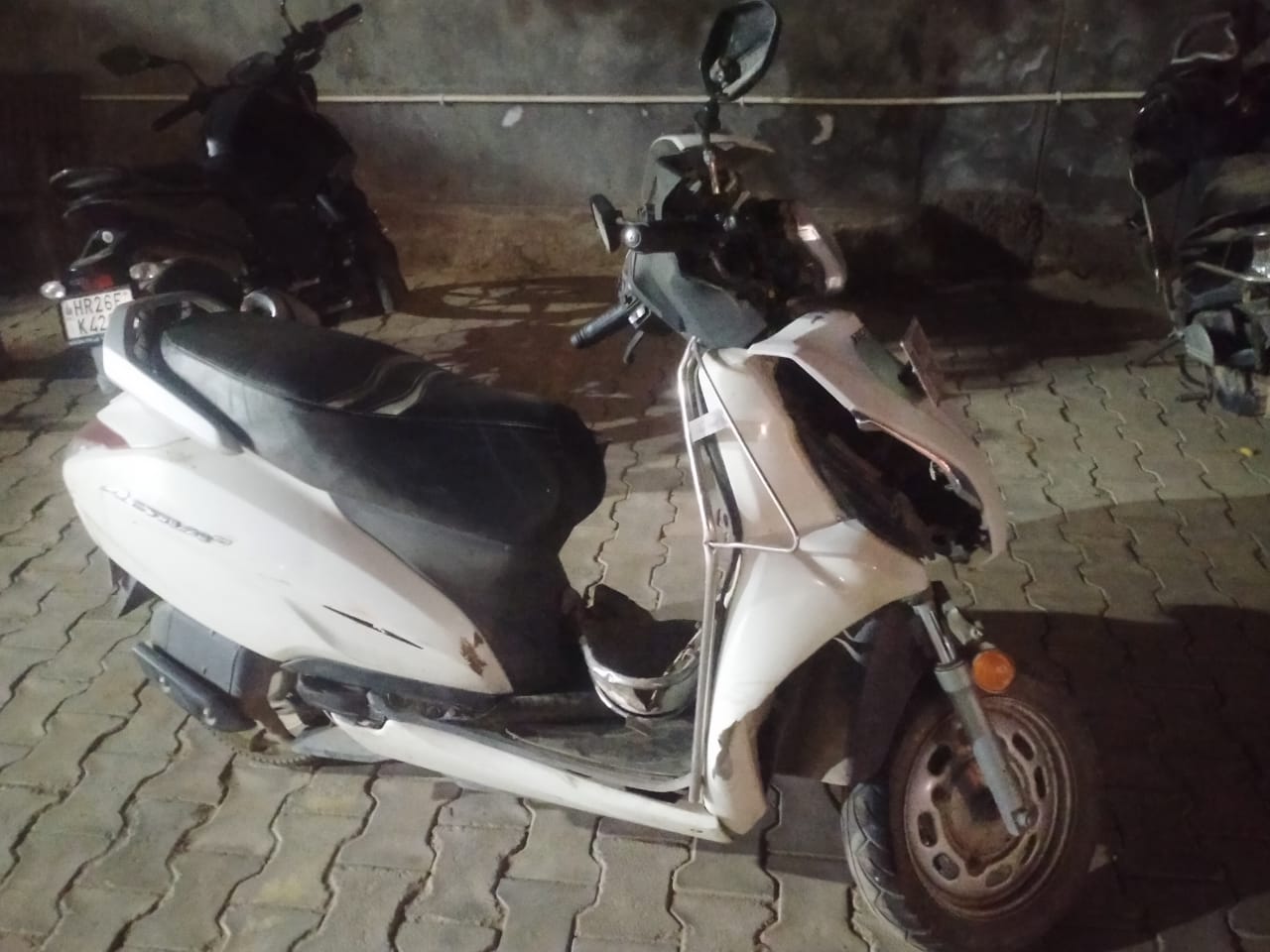 ਕੁਲਦੀਪ ਇਸ ਸਕੂਟੀ 'ਤੇ ਸਾਈਟ ਵੇਖਣ ਜਾ ਰਹੀ ਸੀ.