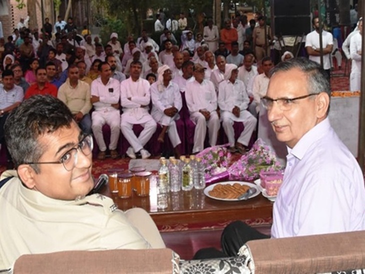 ਡੀਸੀ ਮਹਾਵਰ ਕੌਸ਼ਿਕ ਗੀਵਾਨੀ ਪਿੰਡ ਗੋਲਾਗੜ ਪਿੰਡ ਵਿੱਚ ਲੋਕਾਂ ਦੀਆਂ ਸਮੱਸਿਆਵਾਂ ਸੁਣਦਿਆਂ