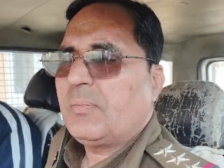 मामले की जानकारी देते थाना प्रभारी सुभाष चंद