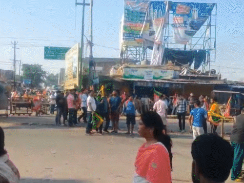 रांची की सड़कों पर बंद का दिख रहा असर। दुकानें बंद। ट्रैफिक की रफ्तार हुई धीमी - Dainik Bhaskar