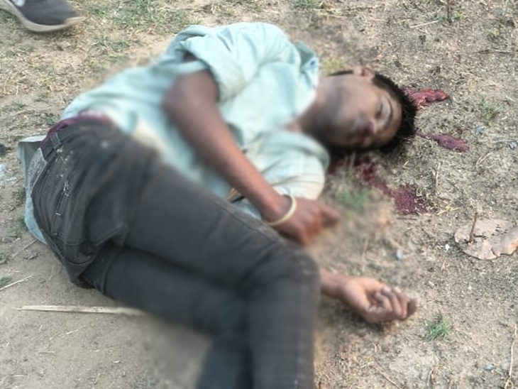 तीसरे युवक की भी हॉस्पिटल पहुंचने से पहले मौत हो गई।