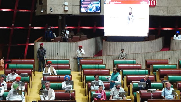 कांग्रेस विधायक सुखिवंदर कोटली ने सदन में शून्य काल में नहरी पानी उनके हलके में दिए जाने का मुद्दा उठाते हुए।