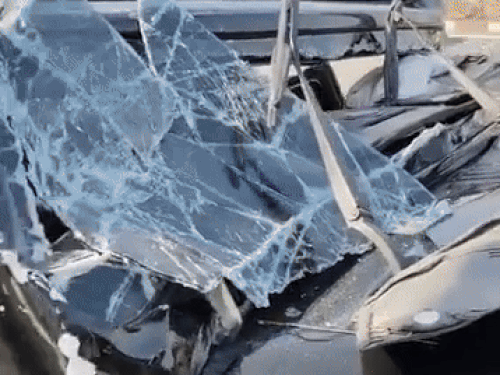 ਹਾਦਸੇ ਤੋਂ ਬਾਅਦ ਵਾਹਨ ਦੇ ਏਅਰਬੈਗਸ ਖੋਲ੍ਹੋ.