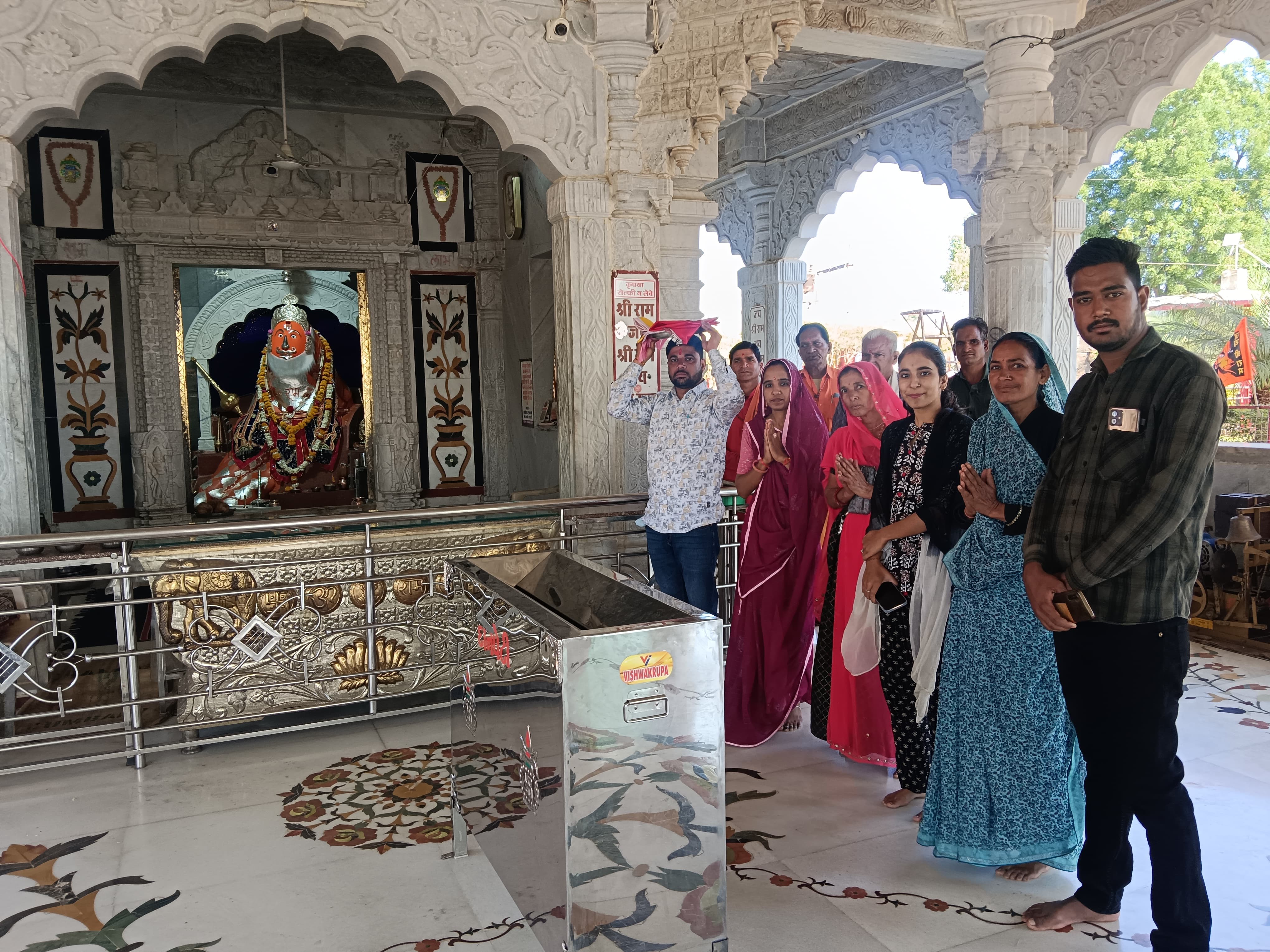 Batul Rokadia On Shani Amavasya, a special flag was hoisted at Rokadia Hanuman Temple ...