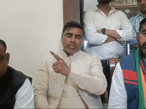 हरियाणा के शिक्षा मंत्री महिपाल ढांडा भी ऐसे स्कूलों के खिलाफ कार्रवाई को लेकर लगातार शिक्षा विभाग के अधिकारियों से फीडबैक ले रहे हैं।