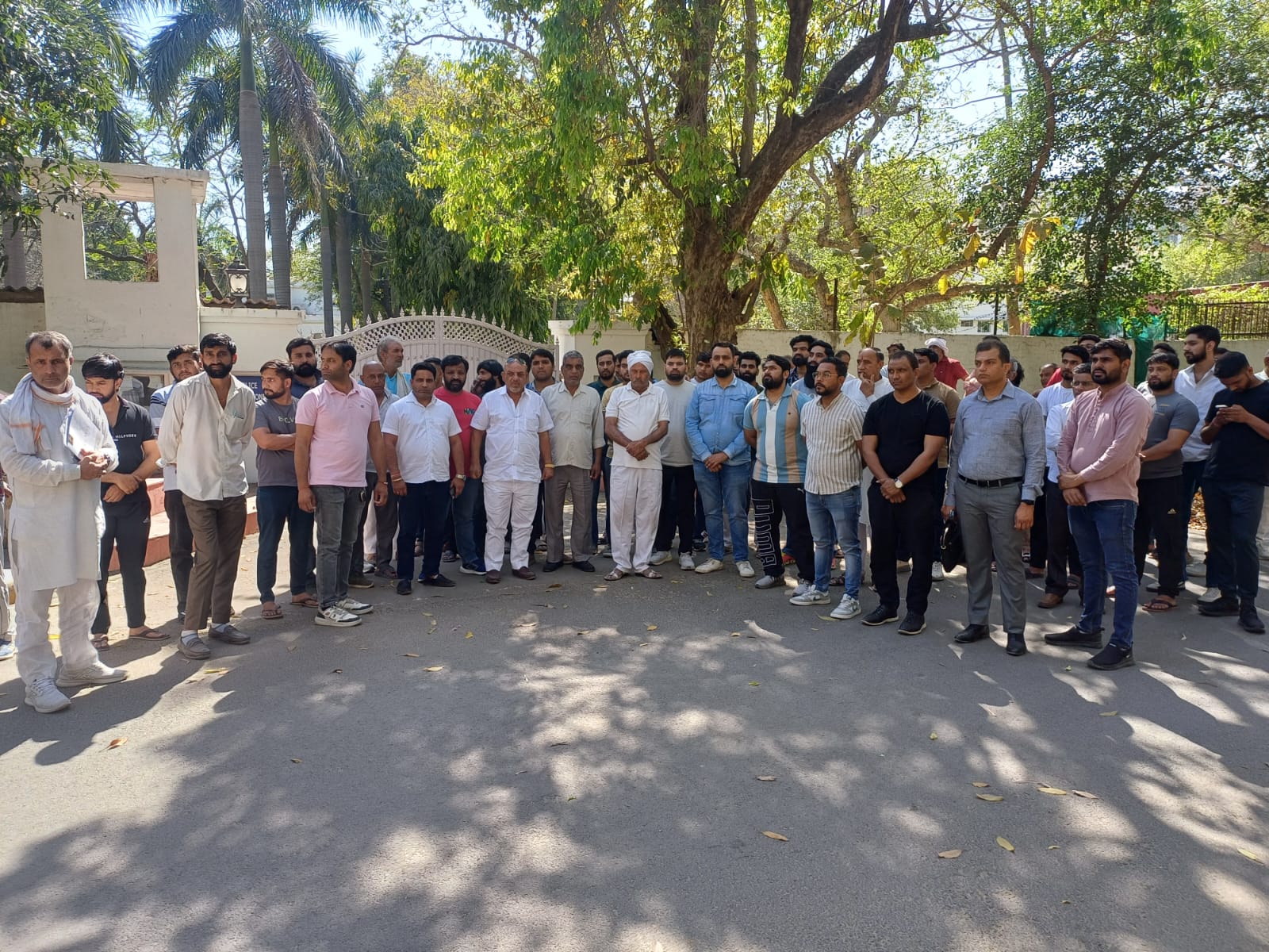 ਦਿਹਾਤੀ ਇਨਸਾਫ਼ ਨੇ ਗੁਰੂਗ੍ਰਾਮ ਵਿੱਚ ਸੀਪੀ ਨਿਵਾਸ ਵਿੱਚ ਗੁਰੂਗ੍ਰਾਮ ਵਿੱਚ, ਨਿਆਂ ਦੀ ਅਪੀਲ ਕਰ ਲਈ.