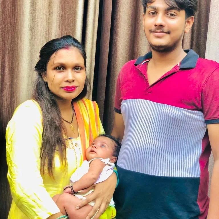 ਵਿਆਹ ਤੋਂ ਬਾਅਦ ਤਸਵੀਰ ਜਿਸ ਵਿਚ ਪ੍ਰਿਯੰਕਾ ਆਪਣੀ ਧੀ ਅਤੇ ਪਤੀ ਨਾਲ ਹੈ