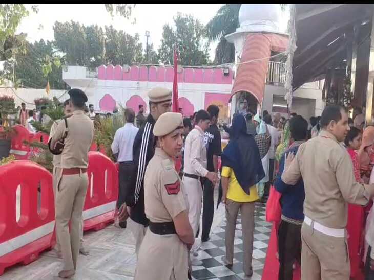 मंदिर परिसर में सुरक्षा के पुख्ता इंतजाम