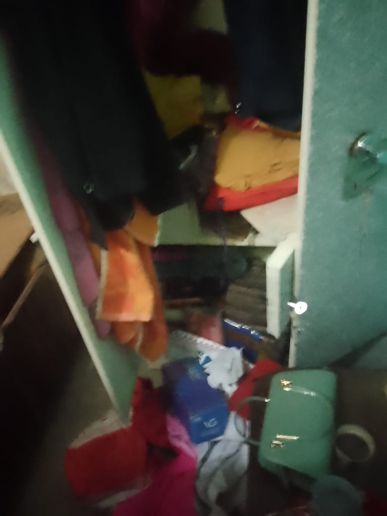 ਚੋਰ ਕੁੰਦਾਨ ਪਿੰਡ ਵਿੱਚ ਇੱਕ ਘਰ ਵਿੱਚ ਆ ਗਏ.