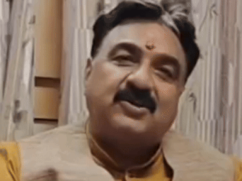 ਡਿਪਟੀ ਸਪੀਕਰ ਕ੍ਰਿਸ਼ਨਾ ਦੇ ਮਿਧਾ ਨੇ ਸਰਕਾਰ ਦਾ ਸਮਰਥਨ ਕੀਤਾ.