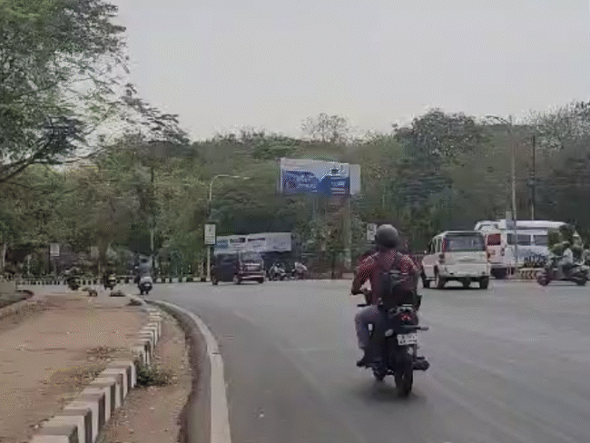 भोपाल में सोमवार को बादल छाए रहे। इससे दिन के तापमान में गिरावट दर्ज की गई है।