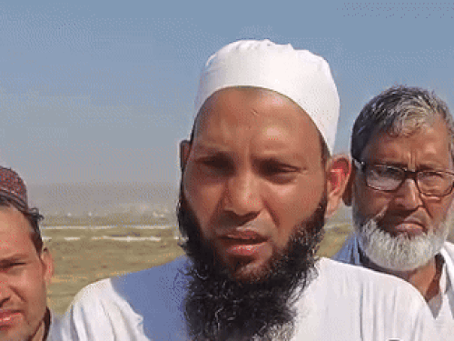 जानकारी देते किसान नेता मोहम्मद एसपी।