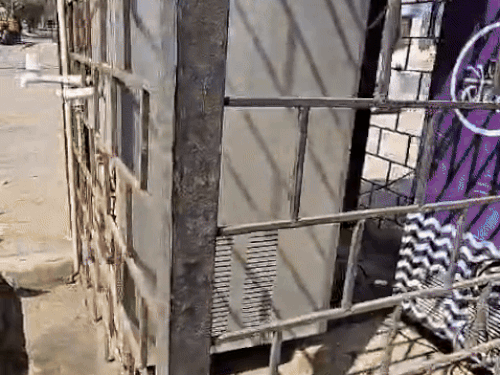 ਸਿਰਫ ਕਿਸਾਨਾਂ ਲਈ ਮੁ basic ਲੀਆਂ ਸਹੂਲਤਾਂ ਬਾਰੇ ਸਿਰਫ ਹਵਾਈ-ਹਵਾਈ ਗੱਲਬਾਤ ਕੀਤੀ ਜਾ ਰਹੀ ਹੈ.