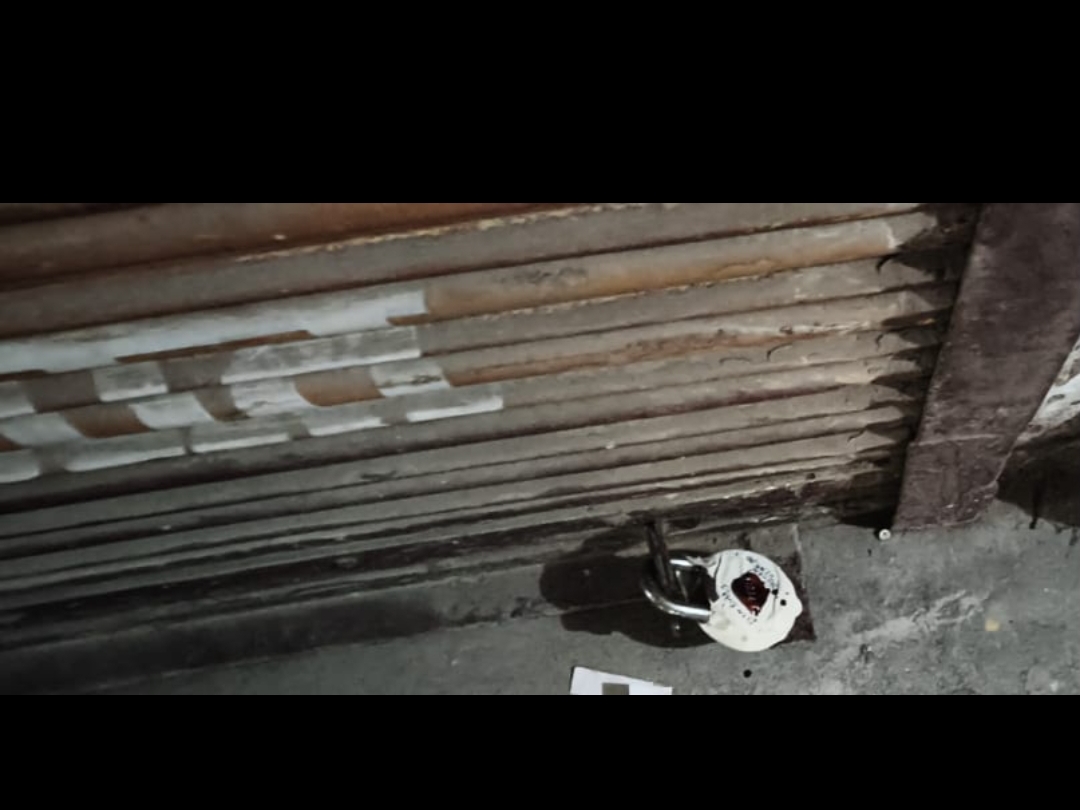 ਮੈਡੀਕਲ ਸਟੋਰ ਨੂੰ ਸਿਵਲ ਲਾਈਨ ਥਾਣੇ ਅਤੇ ਡਰੱਗ ਇੰਸਪੈਕਟਰ ਦੀ ਸੰਯੁਕਤ ਕਾਰਵਾਈ ਦੁਆਰਾ ਸੀਲ ਕੀਤਾ ਗਿਆ ਸੀ.