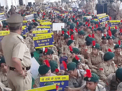 लुधियाना के आरती चौक में जल्दी नशाें के खिलाफ रैली शुरू होगी। इसमें पजाब सीएम भगवंत मान और आम आदमी पार्टी के सुप्रीमो अरविंद केजरीवाल शिरकत करेंगे। - Dainik Bhaskar