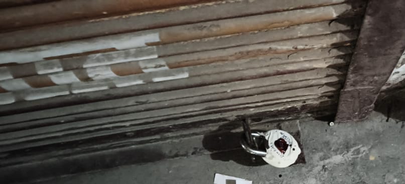 सिरसा शहर के न्यू हाउसिंग बोर्ड कॉलोनी में वैदेही मेडिकोज, जिसे पुलिस व ड्रग कंट्रोलर द्वारा किया गया सील।