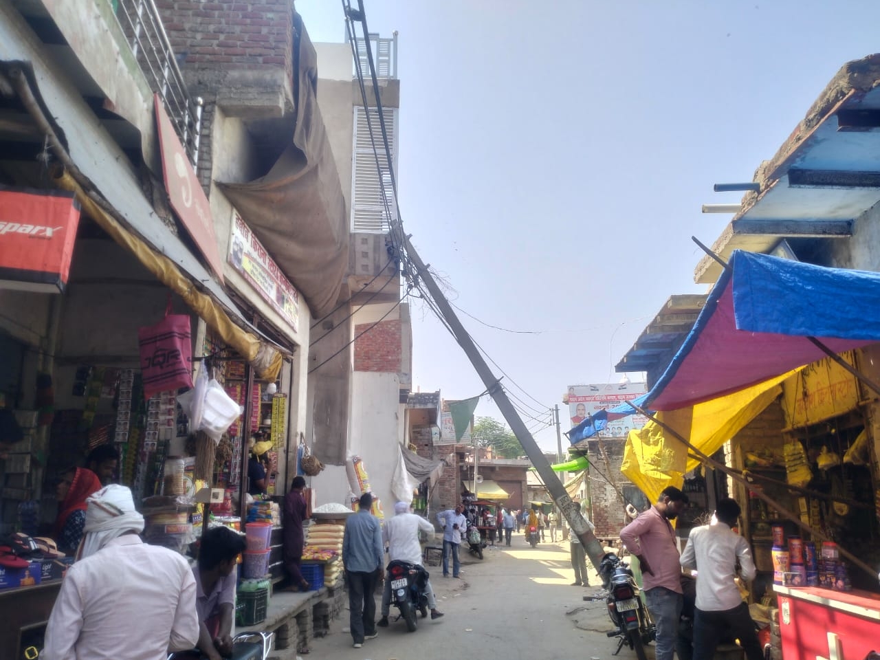 A dilapidated electric pole fell on a house in Jasrana