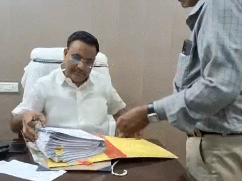 डॉ सलीम राज ने सभी मुतवल्लियों को इस मुद्दे पर मस्जिद में चर्चा से रोका है।