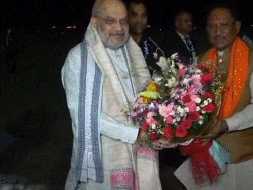केंद्रीय गृहमंत्री मंत्री अमित शाह विशेष विमान से रायपुर पहुंचे - Dainik Bhaskar