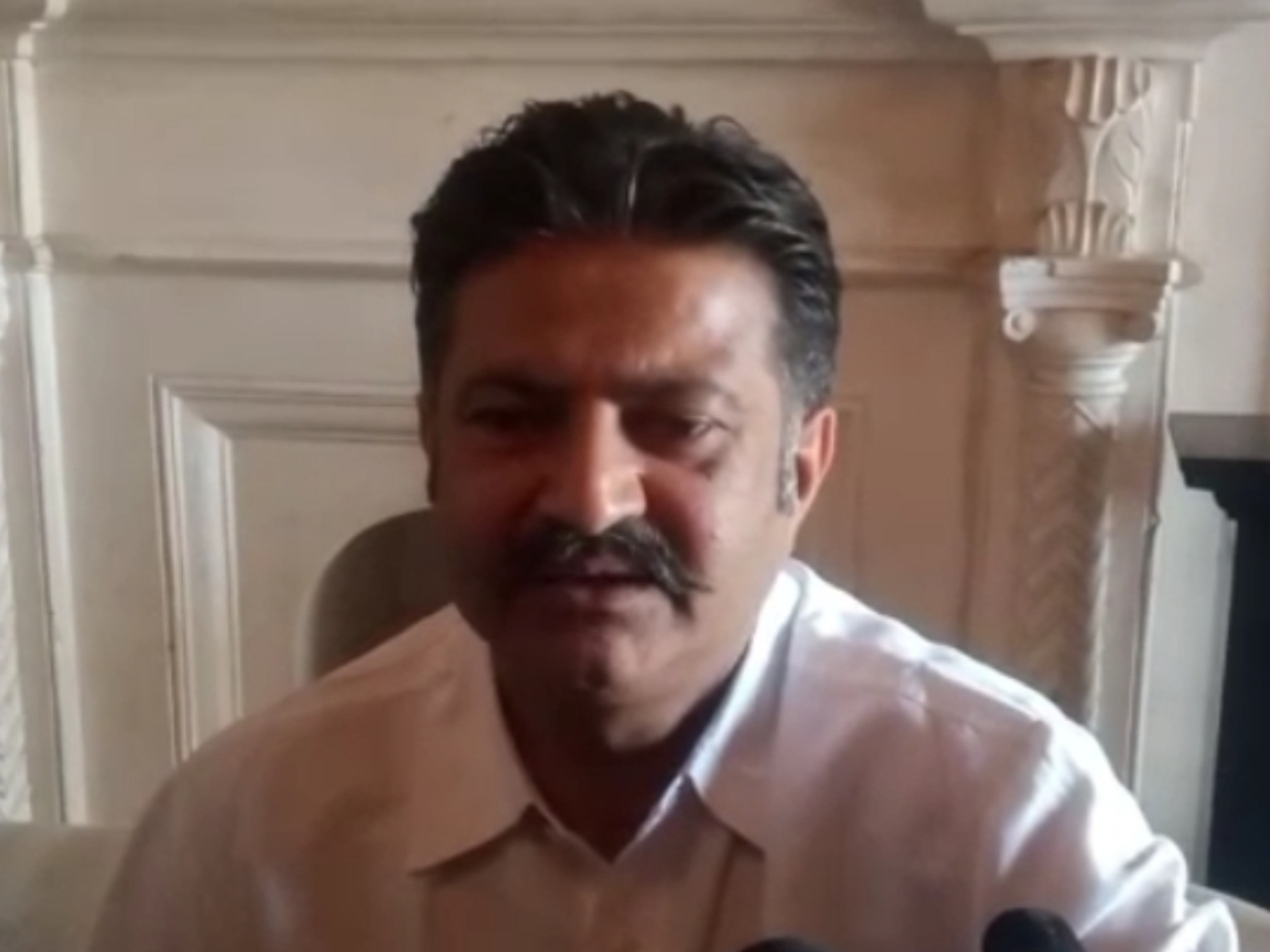 कुंअर घनश्याम सिंह के मुताबिक अरुणादित्यदेव को राजपरिवार का प्रमुख माना जाता है