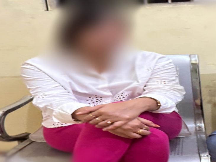 पीड़िता रहनुमा, जिसके साथ 6 लड़कियों ने मारपीट की है।