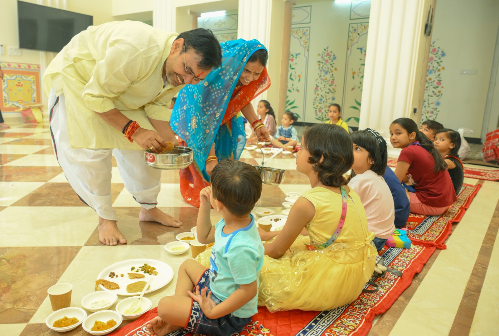 CM Bhajan Lal Sharma worshiped Goddess Siddhidatri at the Rajrajeshwari temple of Chief Minister's residence on the ninth day of Chaitra Navratri. The Chief Minister worshiped the girl and made her food.