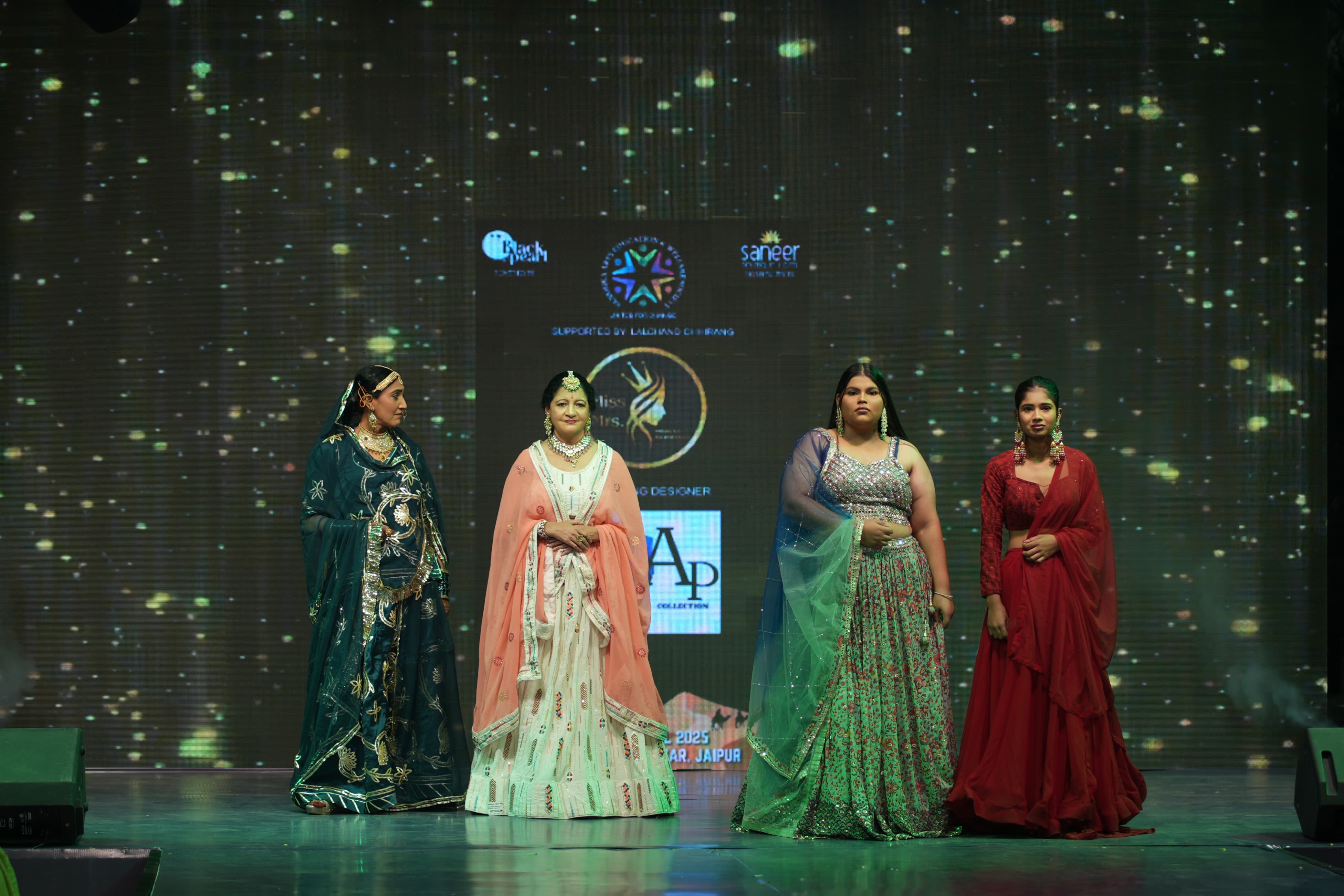 राज्य भर में मॉडल ने इसमें भाग लिया।