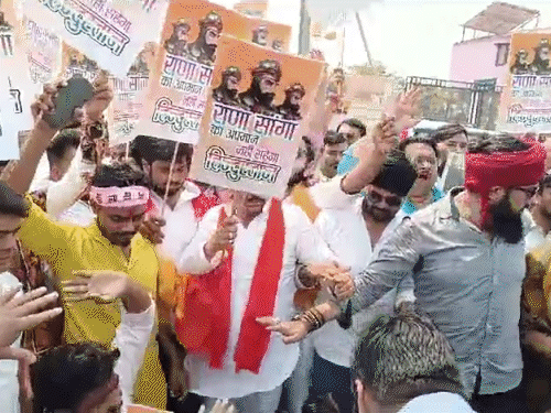 rana sanga controversy Agra Rakta Swabhiman Sammelan Karni Sena Protest Updates | सपा सांसद के खिलाफ उग्र प्रदर्शन, करणी-सेना का मकसद क्या?: अब 12 को आगरा में रक्त स्वाभिमान ...