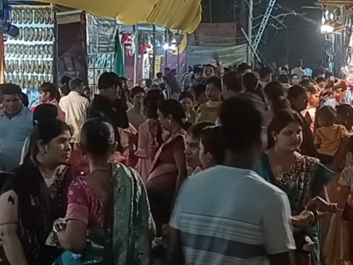 मेले में चाकू दिखाकर झूला झूलने की मांग की