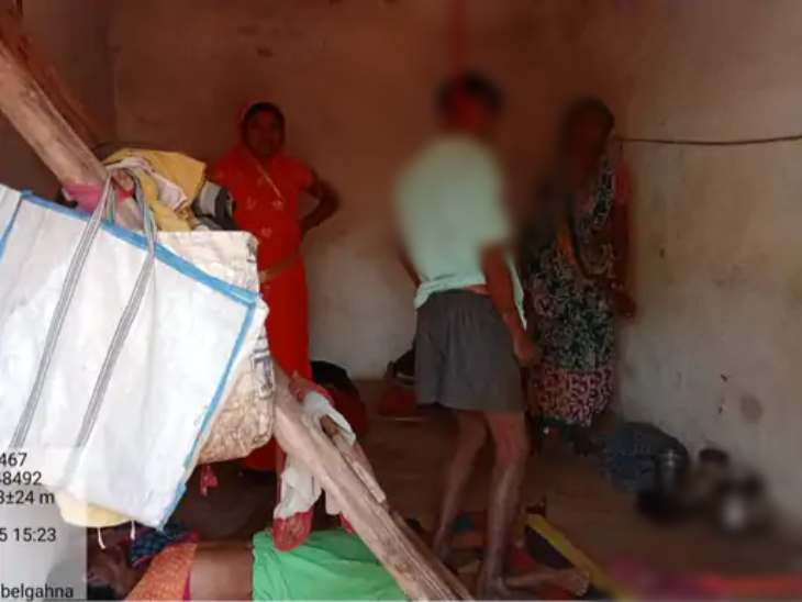 आशंका है कि, कुल्हाड़ी से पत्नी को मारकर किसान ने लगाई फांसी। - Dainik Bhaskar