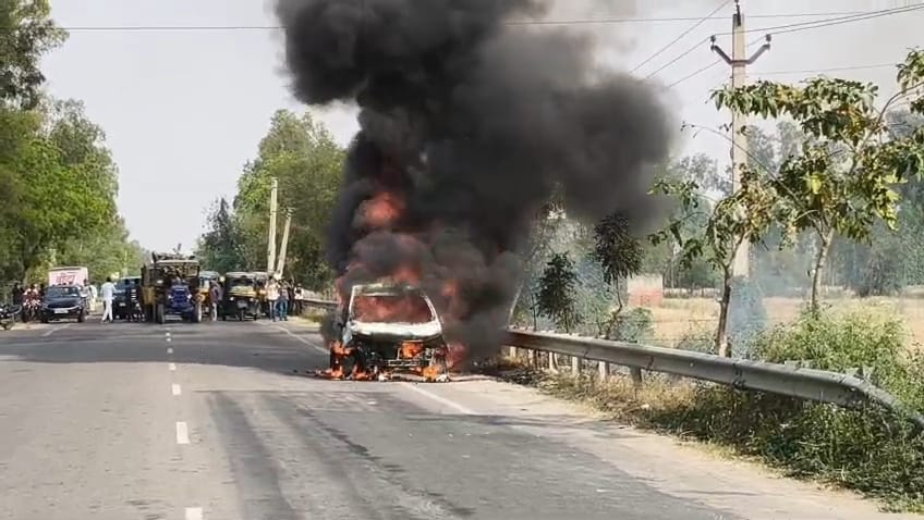 ਕਾਰ ਅੱਗ ਅਤੇ ਗੋਹਾਨਾ ਰੋਡ 'ਤੇ ਰੁਕਿਆ ਹੋਇਆ ਟ੍ਰੈਫਿਕ.