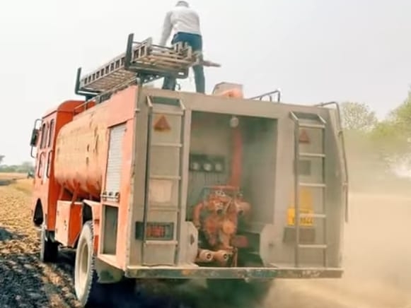 ਅੱਗ ਬੁਝਾਉਣ ਦੀ ਕੋਸ਼ਿਸ਼ ਨੇ ਅੱਗ ਬੁਝਾਉਣ ਦੀ ਕੋਸ਼ਿਸ਼ ਕੀਤੀ.