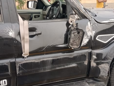 Scorpio collided with a divider and overturned on Purvanchal Expressway ...