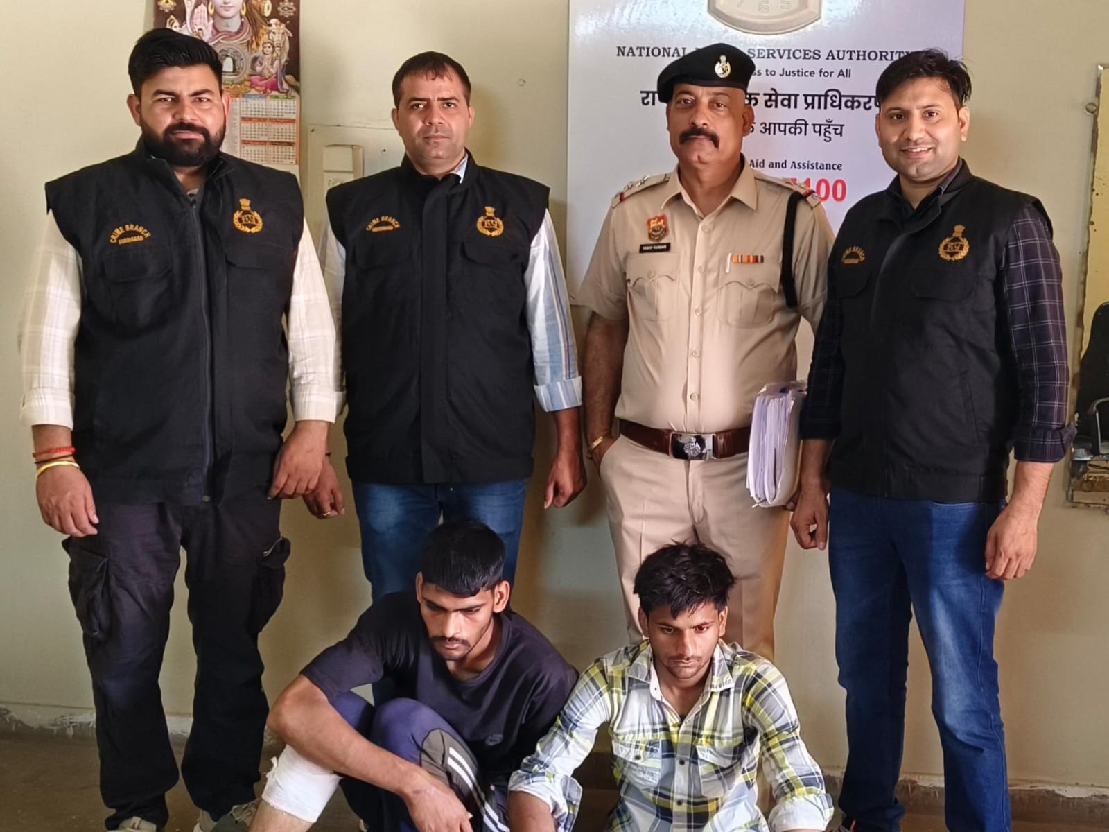 ਪੁਲਿਸ ਹਿਰਾਸਤ ਵਿੱਚ ਦੋਵਾਂ 'ਤੇ ਮੁਲਜ਼ਮ ਹਨ.